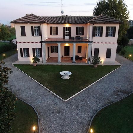 רוצאנו Suites Mansion מראה חיצוני תמונה