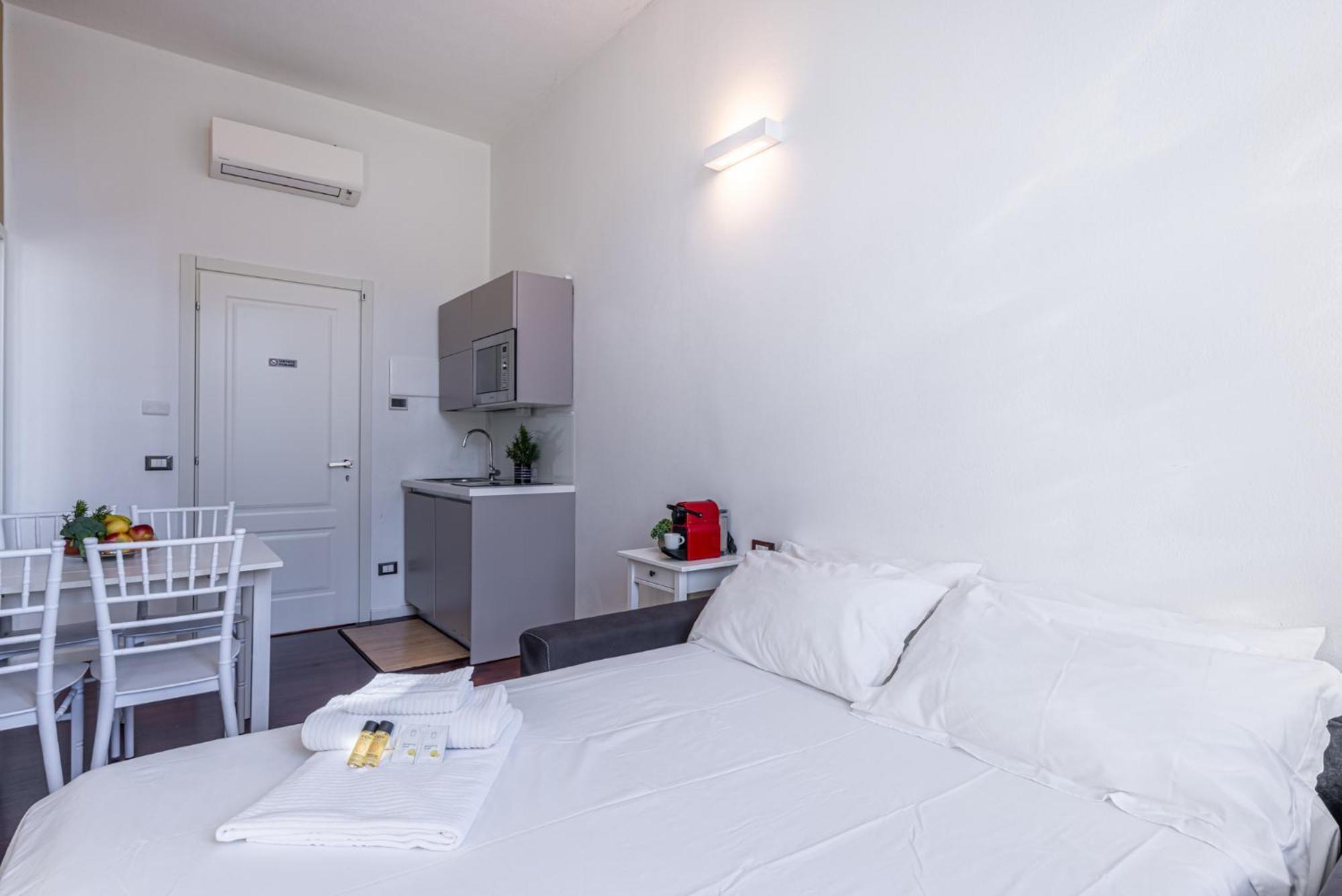 רוצאנו Suites Mansion מראה חיצוני תמונה